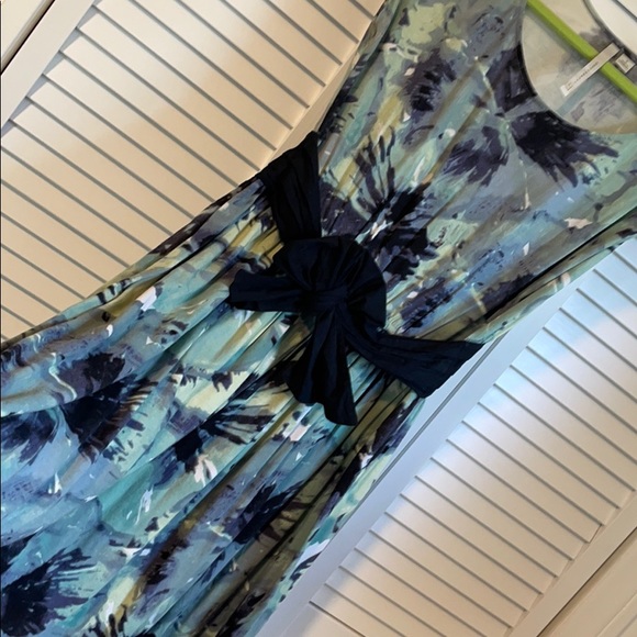 Classy sundress - Picture 5 of 6